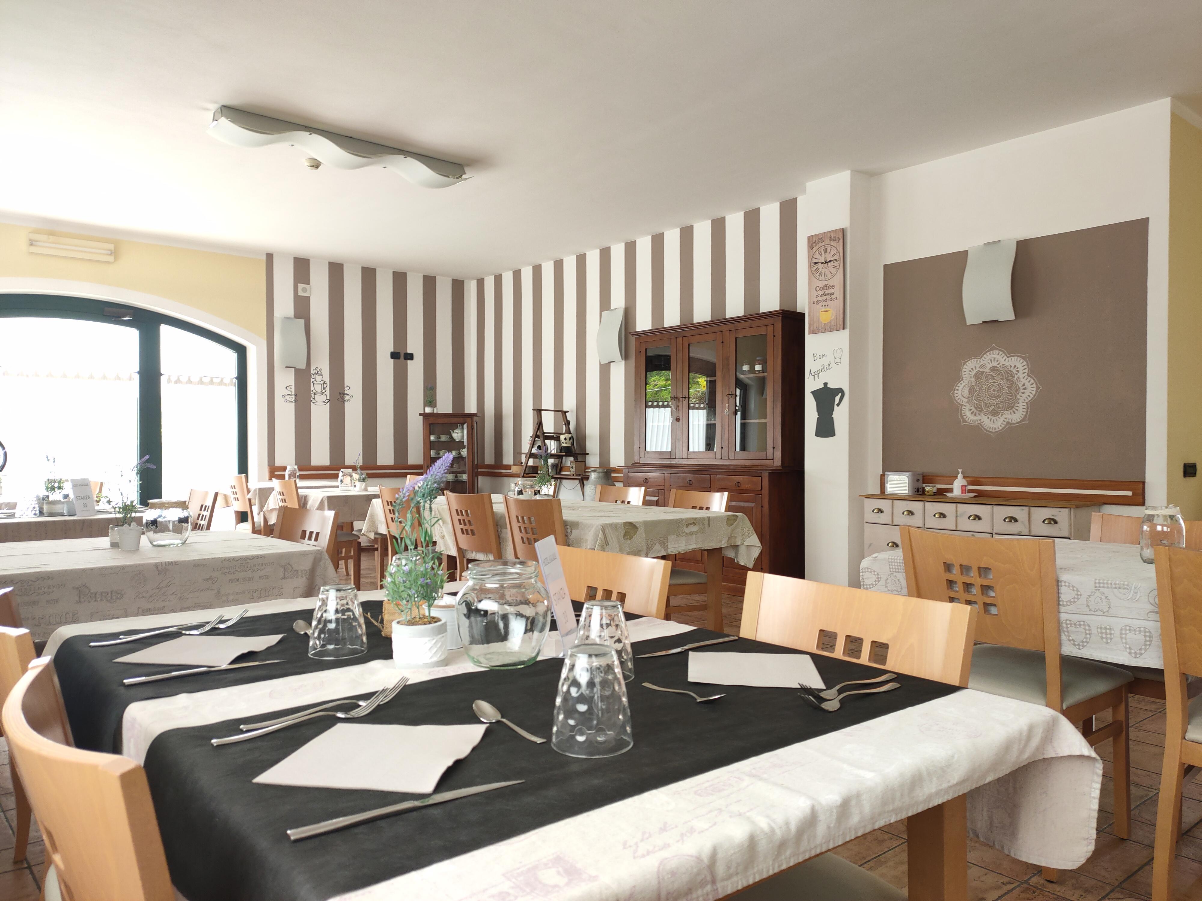 Hotel Agli Ulivi Валеджо-суль-Минчо Экстерьер фото