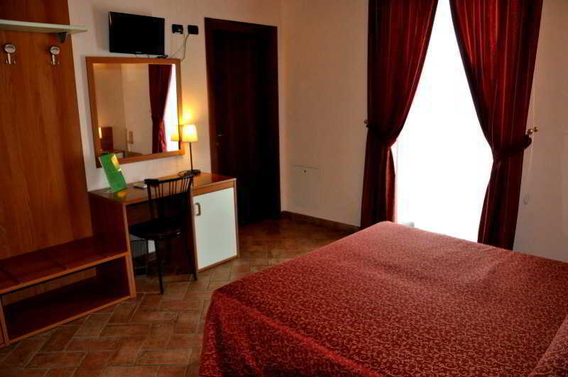 Hotel Agli Ulivi Валеджо-суль-Минчо Экстерьер фото