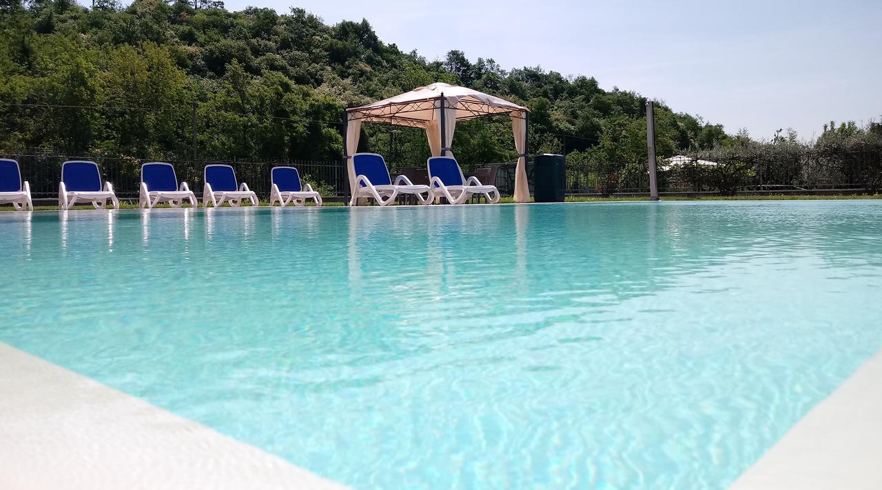 Hotel Agli Ulivi Валеджо-суль-Минчо Экстерьер фото